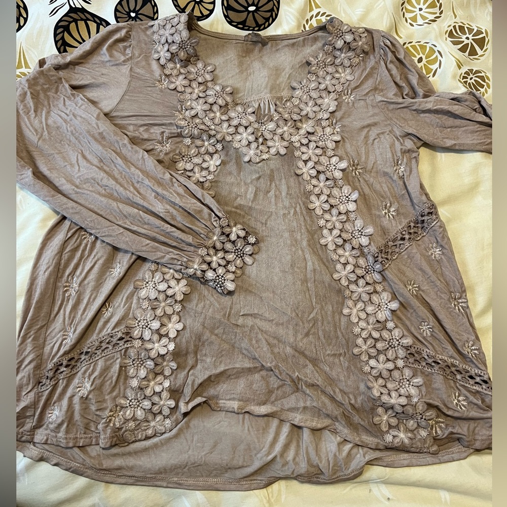 Pol embroidered floral top
